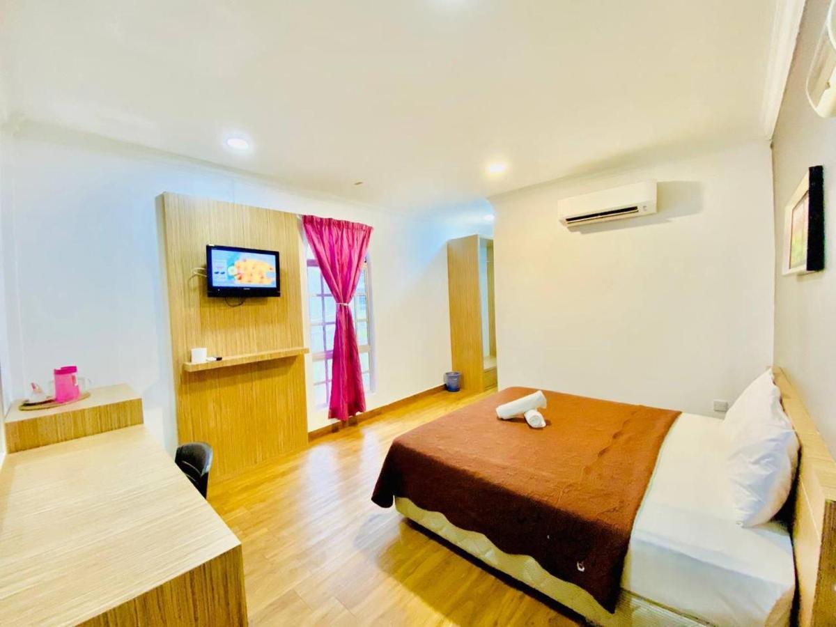 Landcons & Hotel 2*