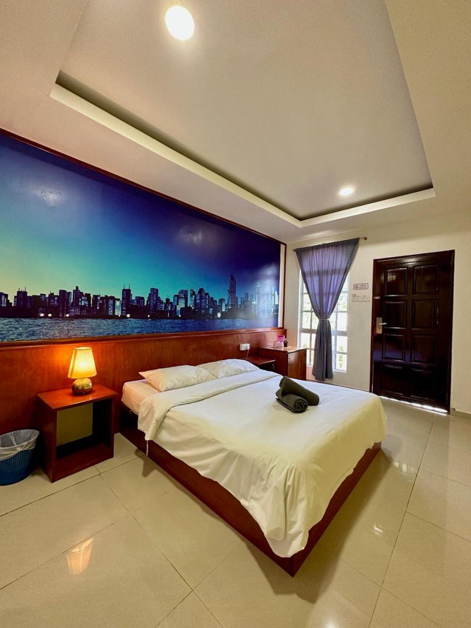 Landcons & Hotel
