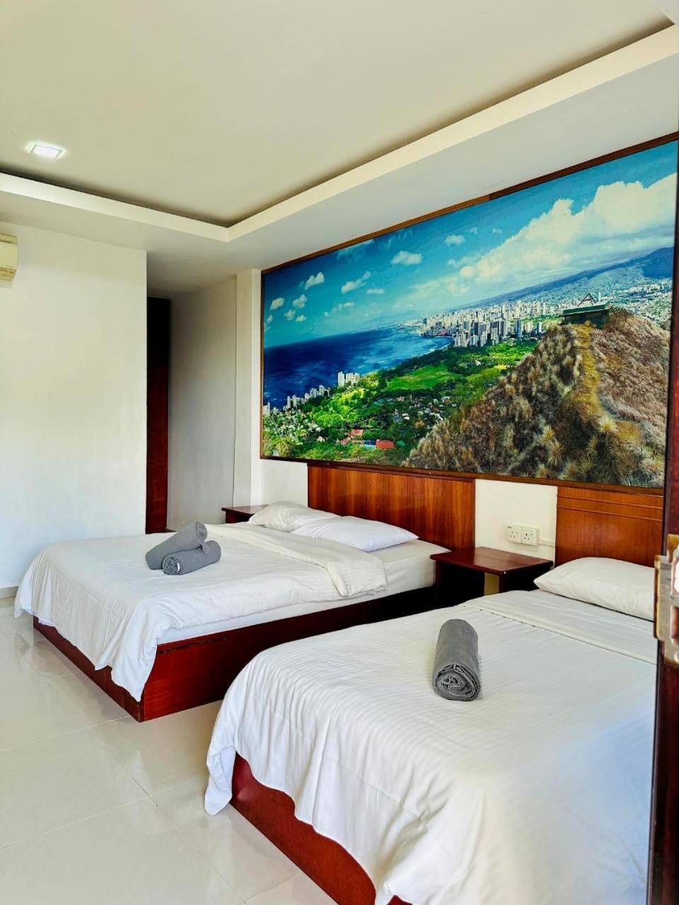 Hotel Landcons &