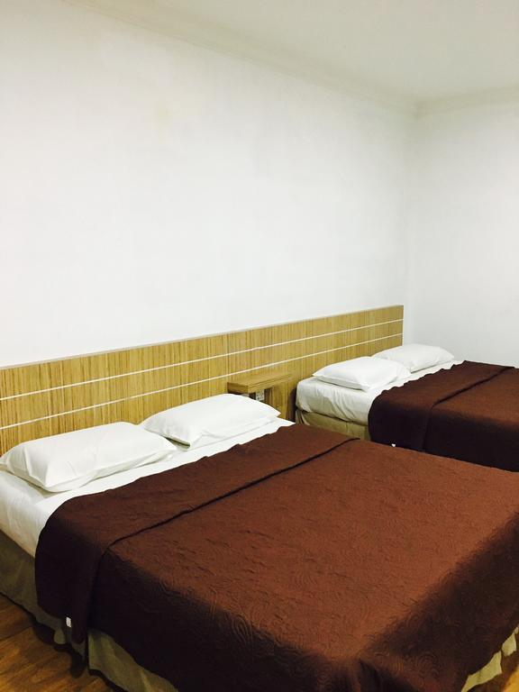 Hotel Landcons &